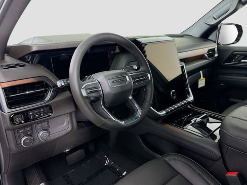 New 2026 GMC Yukon Denali w/ Sun & Power Step Package image 9