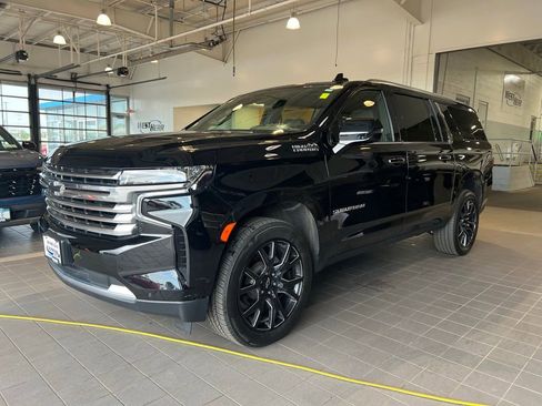 Used 2023 Chevrolet Suburban High Country AWD/4WD image 5