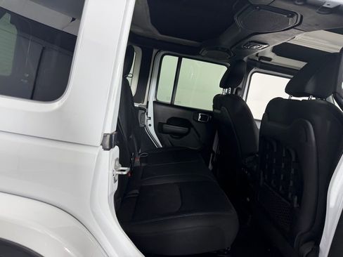 Used 2022 Jeep Wrangler Unlimited Rubicon 4xe w/ Steel Bumper Group image 27