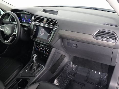 Used 2022 Volkswagen Tiguan SE FWD image 8