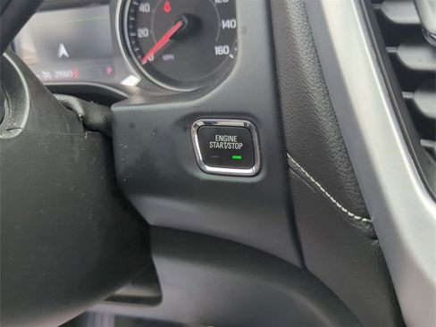 Certified 2023 GMC Acadia SLE w/ Driver Convenience Package image 16