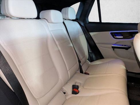 Certified 2025 Mercedes-Benz GLC 300 image 17