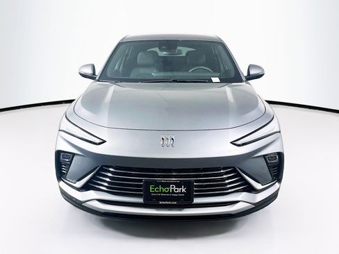 Used 2025 Buick Envista Preferred image 2