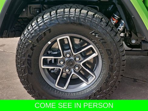 New 2025 Jeep Gladiator Mojave w/ Convenience Group image 37