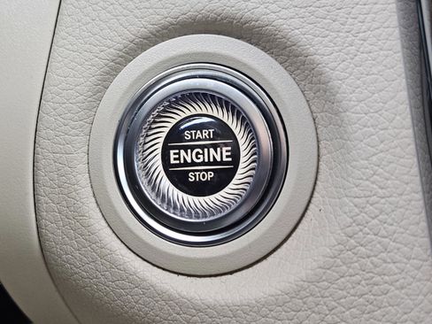 Used 2022 Mercedes-Benz GLC 300 image 13