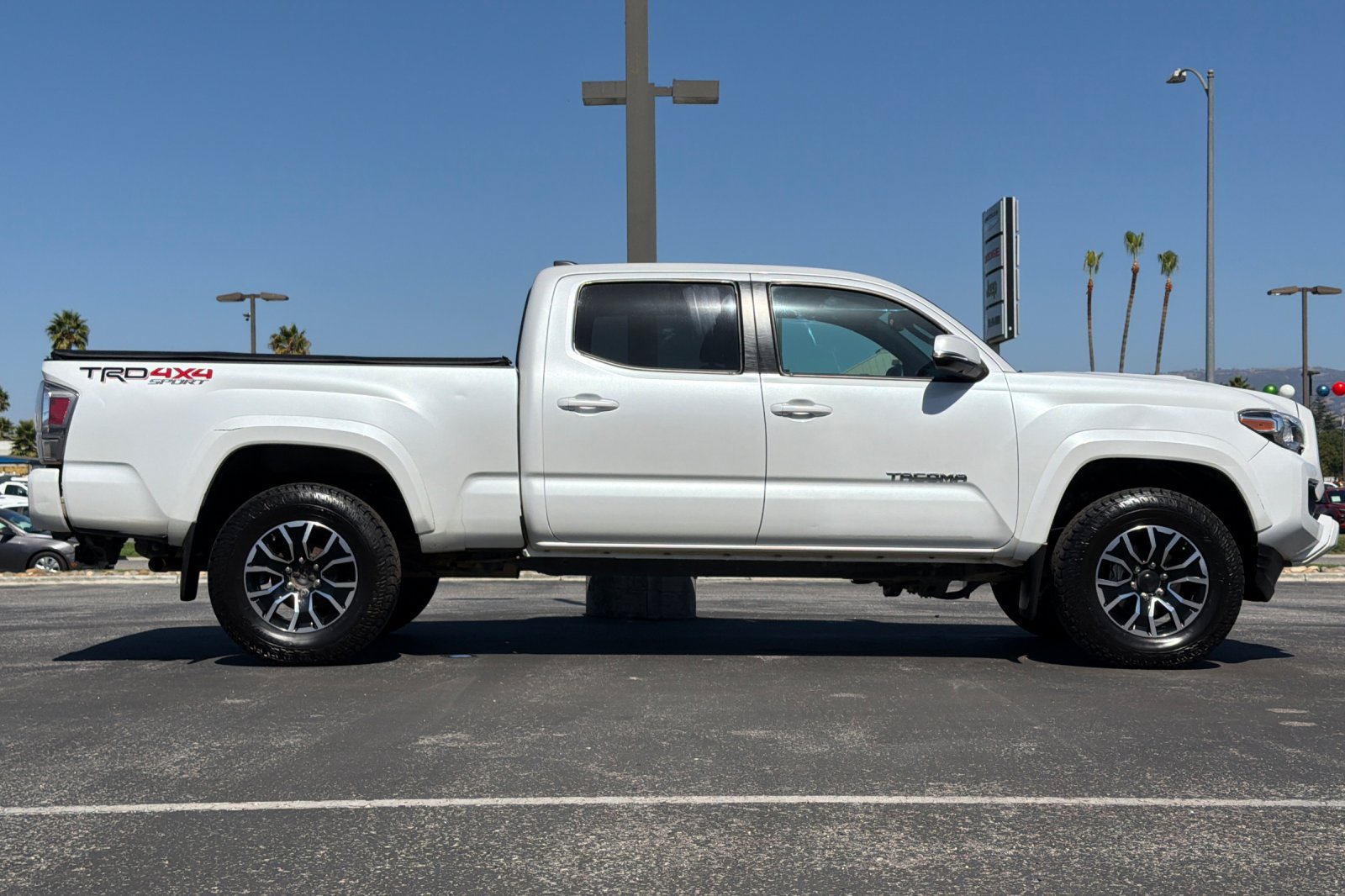 Used 2023 Toyota Tacoma TRD Sport w/ Advanced Technology Package AWD/4WD image 3