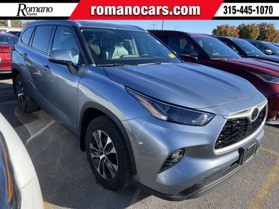 Used 2022 Toyota Highlander XLE