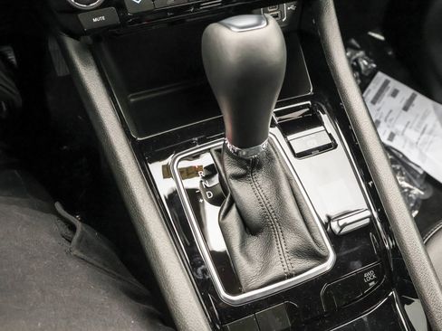 New 2026 Jeep Compass Limited image 18