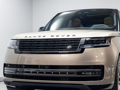 Used 2025 Land Rover Range Rover SE AWD/4WD image 79