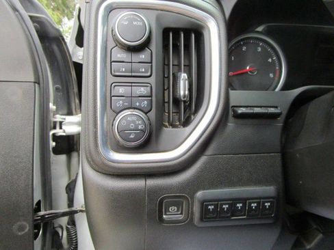 Used 2022 Chevrolet Silverado 2500 High Country w/ Z71 Off-Road Package image 14