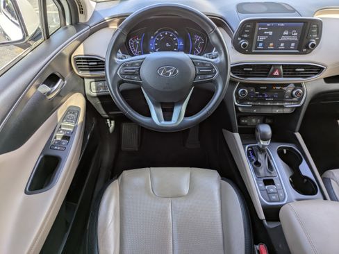 Used 2019 Hyundai Santa Fe Limited image 4