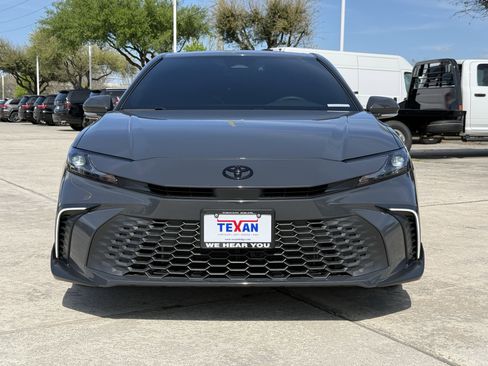 Used 2026 Toyota Camry SE w/ Multimedia Upgrade Package image 11