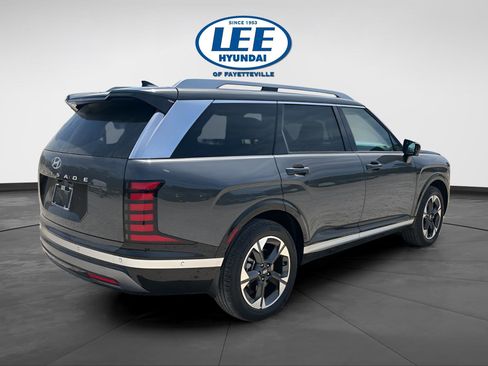 New 2026 Hyundai Palisade Limited FWD image 3