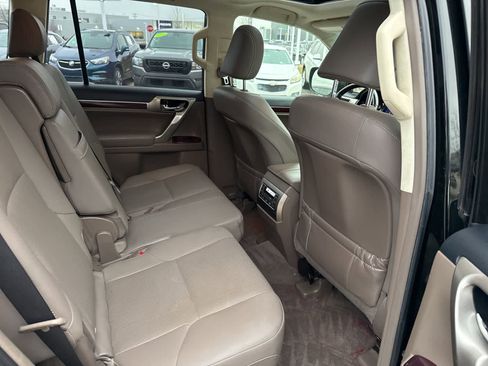 Used 2019 Lexus GX 460 Premium AWD/4WD image 23