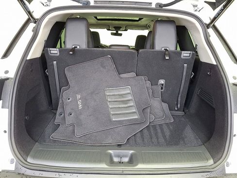 Certified 2025 INFINITI QX60 Luxe image 33