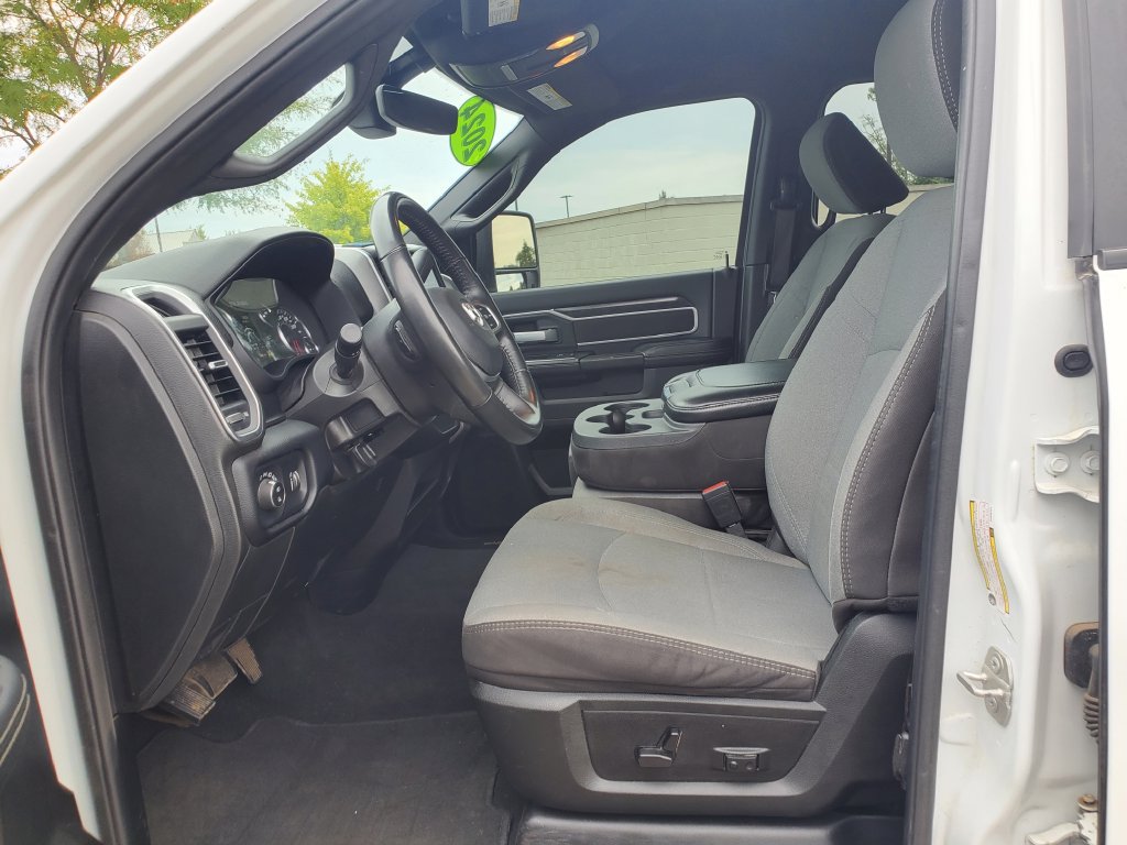 Used 2024 RAM 2500 Big Horn AWD/4WD image 16