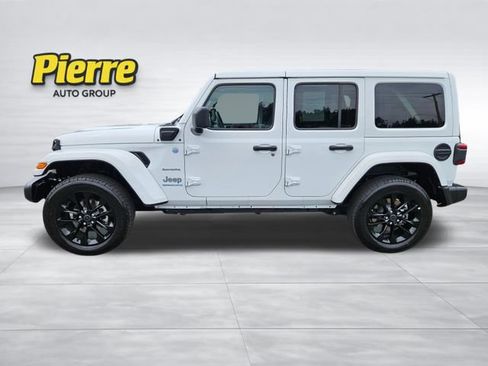 Used 2024 Jeep Wrangler Unlimited Sahara AWD/4WD image 2