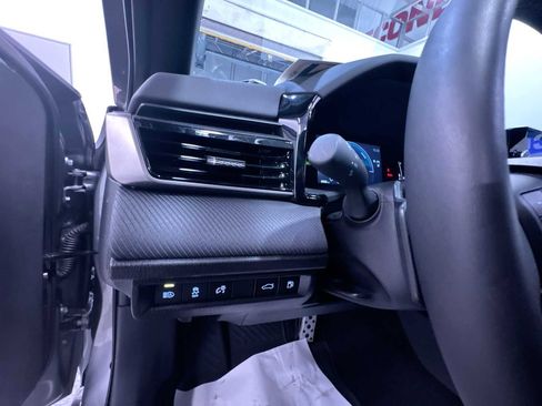 Used 2025 Toyota Camry SE image 16