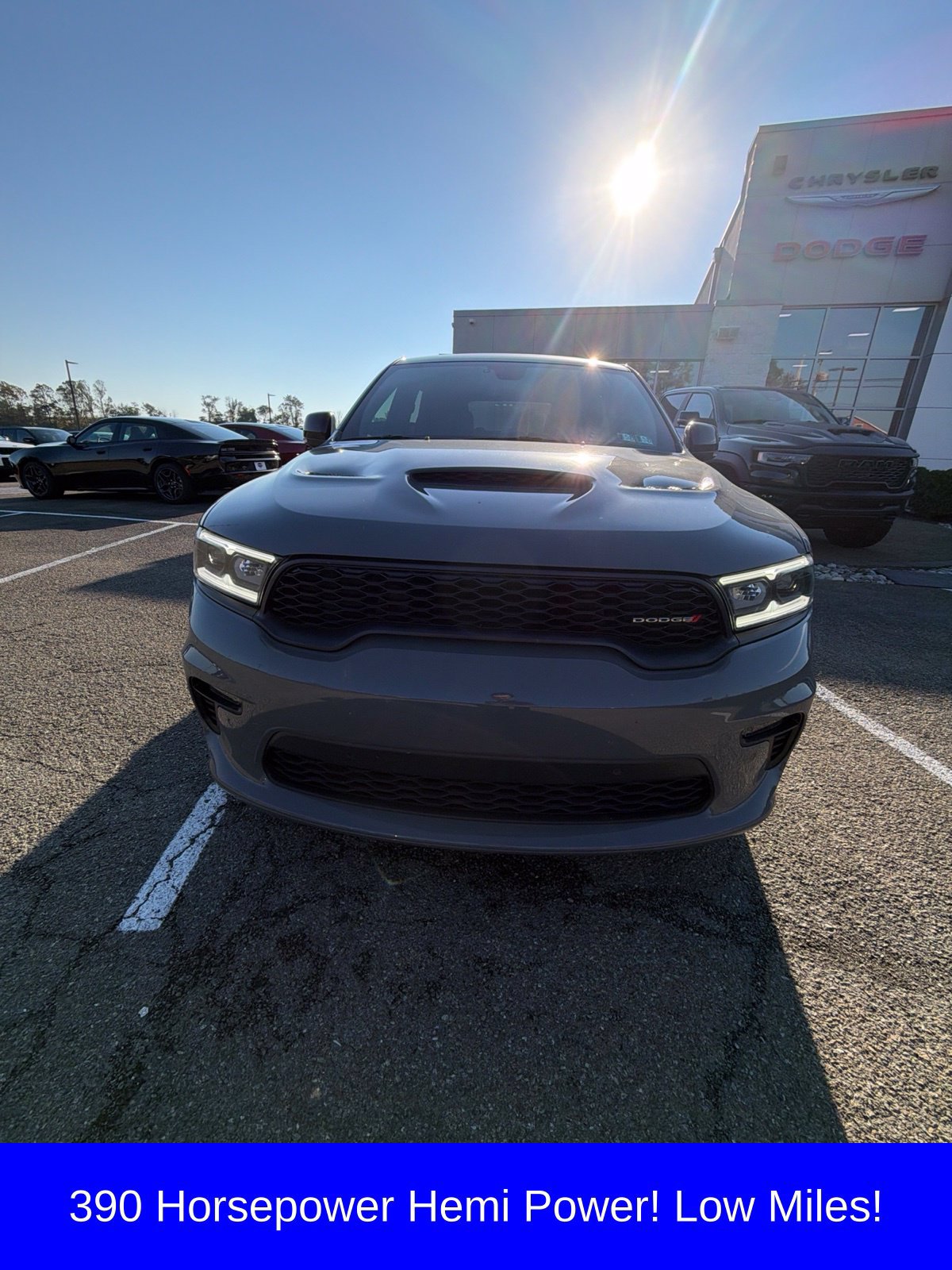 Used 2022 Dodge Durango R/T w/ Blacktop Package AWD/4WD image 1