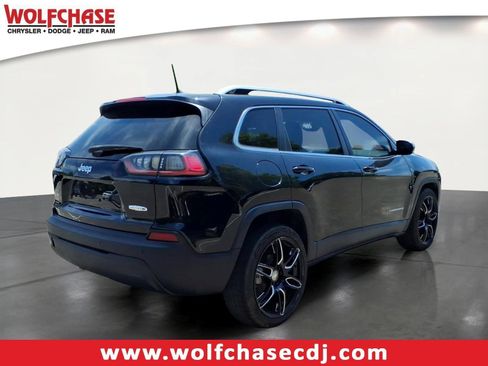 Used 2021 Jeep Cherokee Latitude Plus FWD image 5