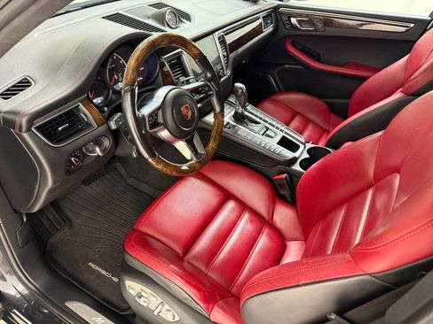 Used 2017 Porsche Macan Turbo image 52