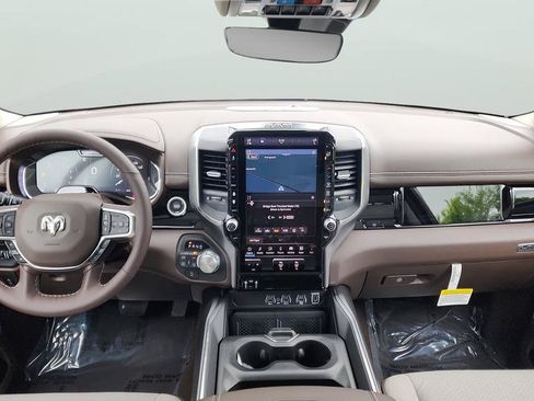 New 2026 RAM 1500 Laramie AWD/4WD image 9