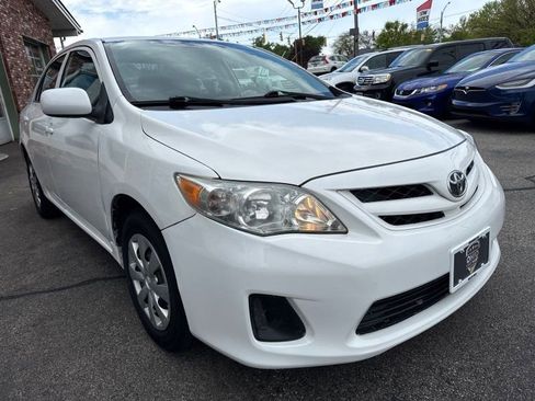 Used 2013 Toyota Corolla L FWD image 3