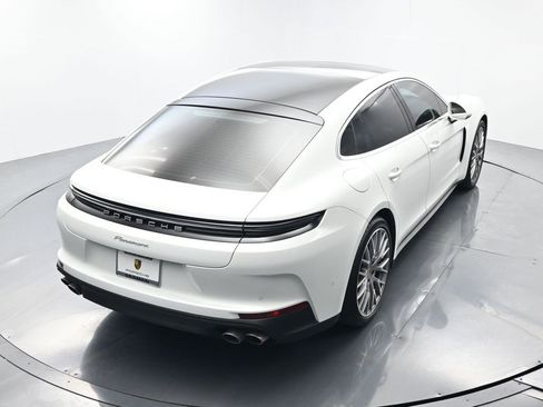 Certified 2025 Porsche Panamera image 37