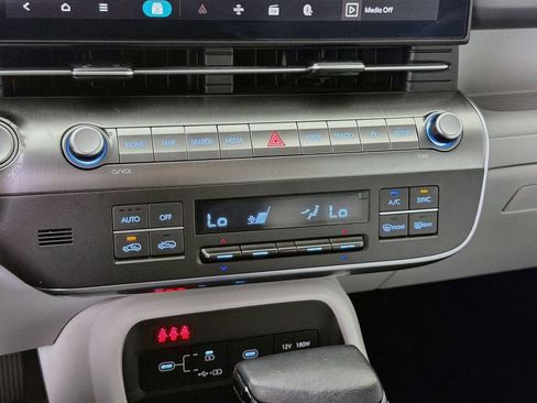 Used 2024 Hyundai Kona SEL FWD image 17