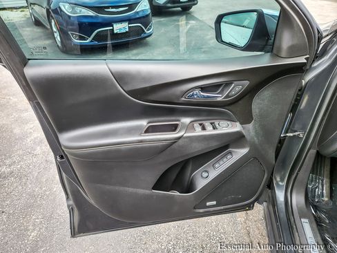 Used 2018 Chevrolet Equinox Premier FWD image 26