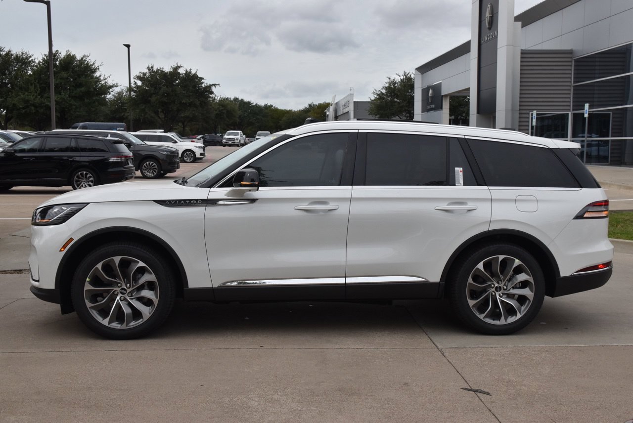 New 2027 Lincoln Aviator Reserve RWD image 11
