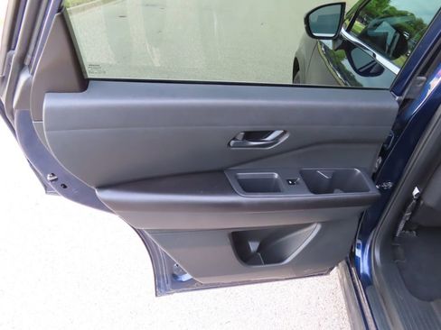 Used 2024 Nissan Pathfinder SV AWD/4WD image 34