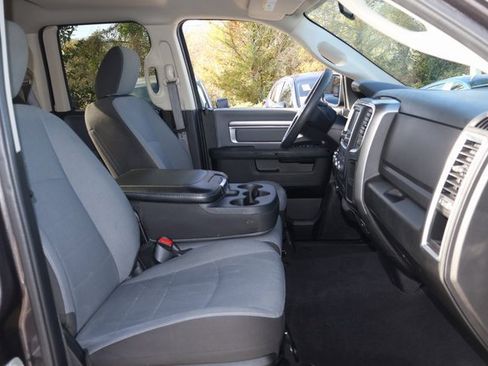 Used 2024 RAM 1500 Classic SLT image 17