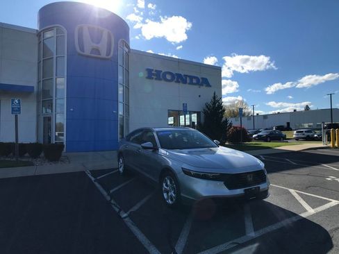 Used 2023 Honda Accord LX image 2
