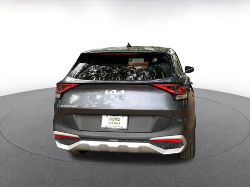 Used 2025 Kia Sportage LX image 7