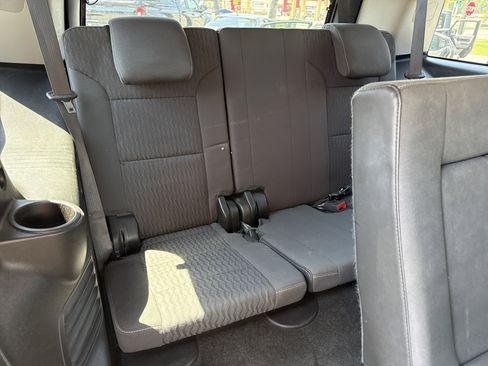 Used 2018 GMC Yukon SLE w/ SLE Value Package image 28