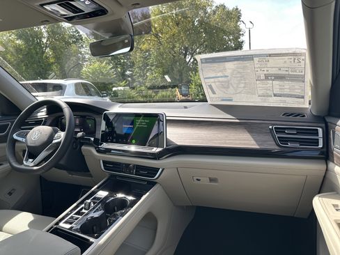 New 2026 Volkswagen Atlas SEL Premium R-Line image 16