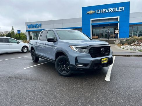 Used 2022 Honda Ridgeline Black Edition image 2
