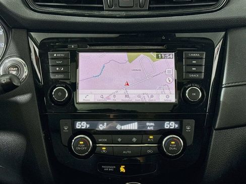 Used 2019 Nissan Rogue SV w/ Sun & Sound Touring Package AWD/4WD image 13