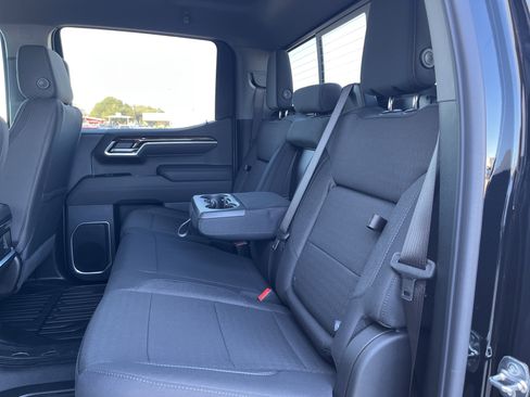 New 2026 GMC Sierra 1500 Elevation image 12