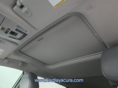 Used 2022 Toyota Sienna XLE image 10