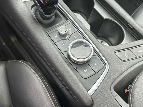 Used 2022 Cadillac XT6 Premium Luxury w/ Technology Package image 31