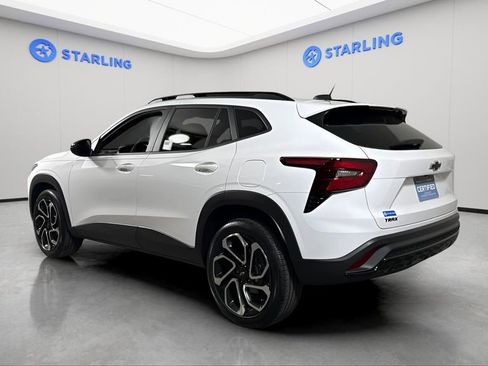 Certified 2025 Chevrolet Trax RS w/ Driver Confidence Package image 4