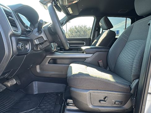 Used 2025 RAM 2500 Lone Star image 9