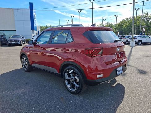 Certified 2022 Hyundai Venue Limited image 28