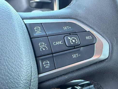 Used 2025 Jeep Compass Limited AWD/4WD image 13