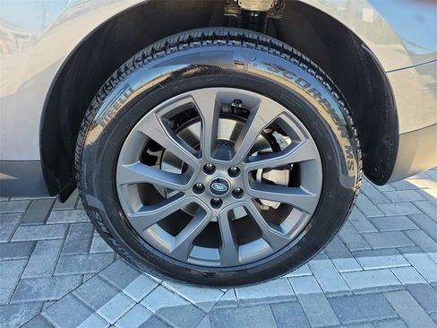 Certified 2025 Land Rover Range Rover Sport SE image 14