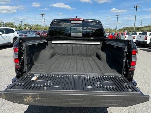 New 2026 Nissan Frontier PRO-4X w/ Pro-4x Convenience Package image 16