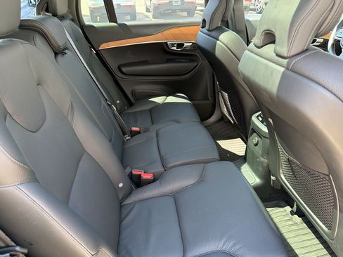 Used 2024 Volvo XC90 T8 Plus w/ Protection Package Premier AWD/4WD image 29