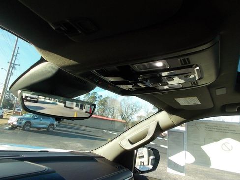 New 2026 GMC Yukon Elevation image 19